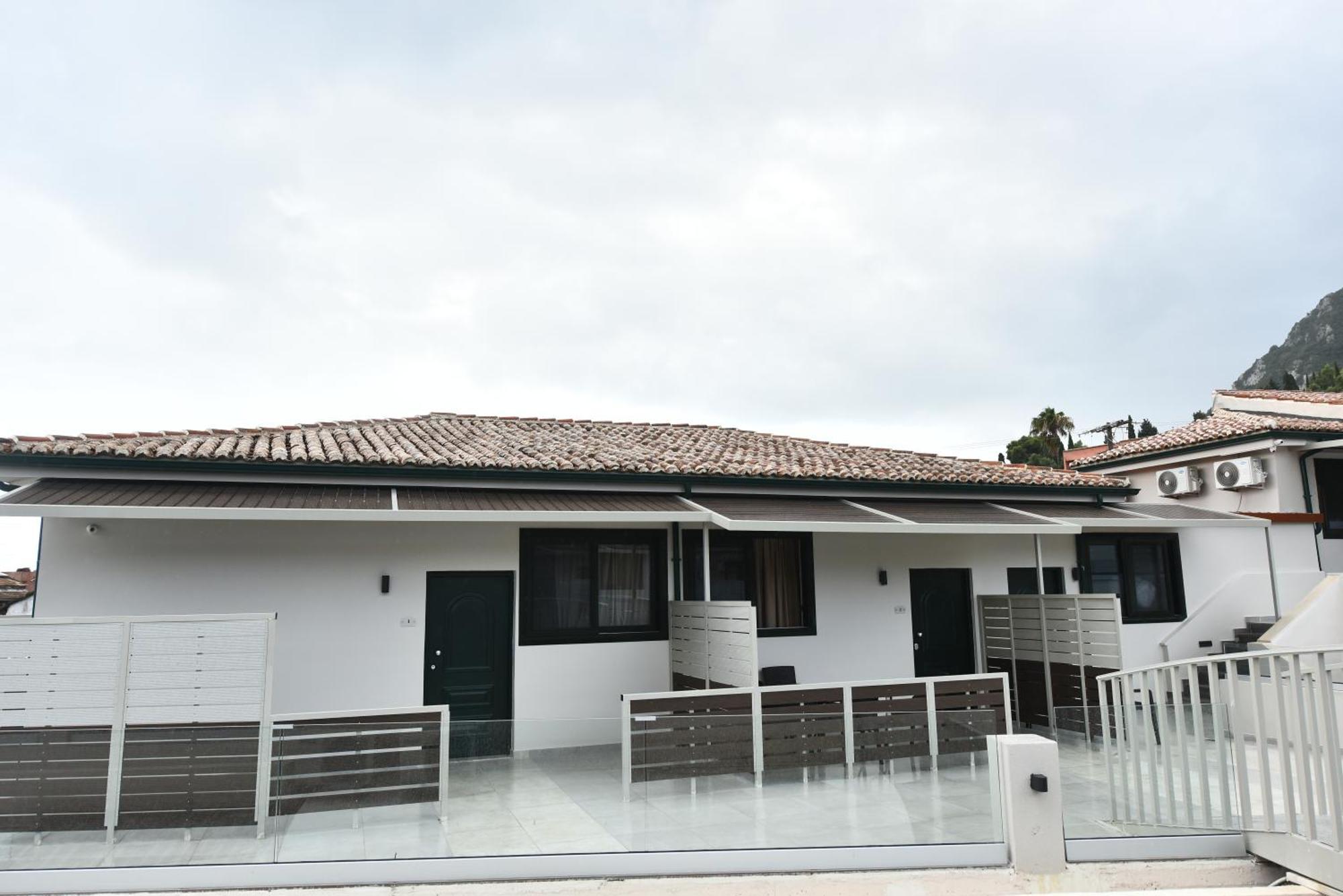 בניטסס Corfu Gold Luxury Suites מראה חיצוני תמונה